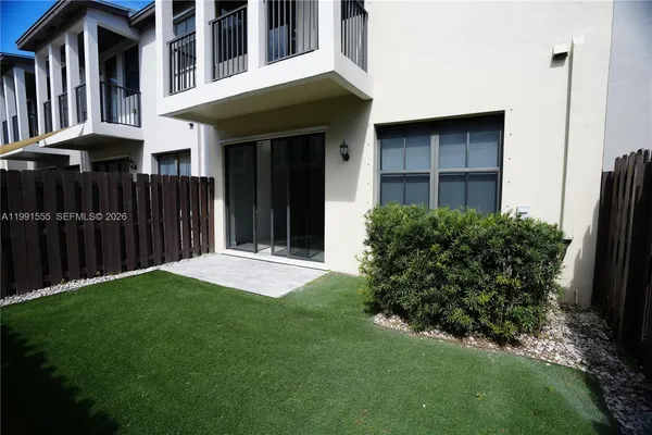 $4,400 | 10468 Northwest 61 Ln., Doral, FL 33178