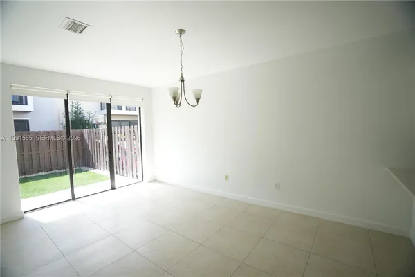 $4,400 | 10468 Northwest 61 Ln., Doral, FL 33178