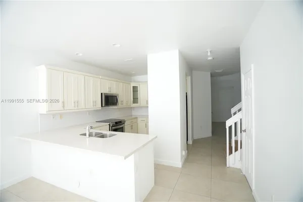 $4,400 | 10468 Northwest 61 Ln., Doral, FL 33178