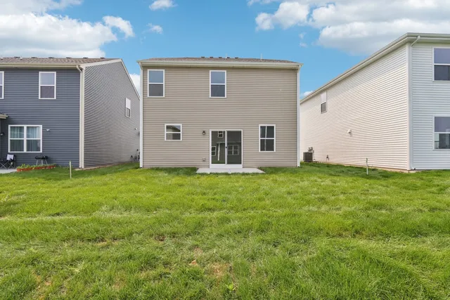 $364,990 | 1301 Acadia Circle, Pingree Grove, IL 60140