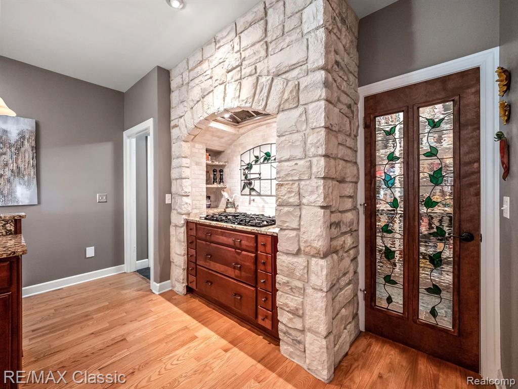 275 North Maxfield Road Brighton, MI 48114 - Photo 18 of 87