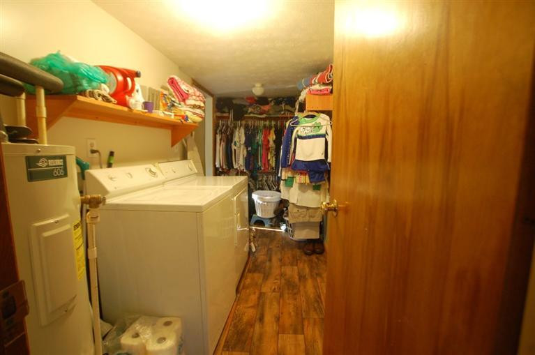 2121 Red Lick Road Irvine, KY 40336 - Photo 33 of 45 Utility Room!