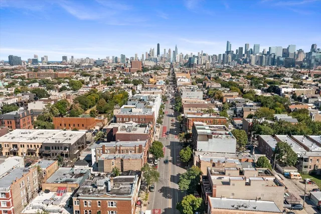 $525,000 | 1921 West Chicago Avenue, Chicago, IL 60622