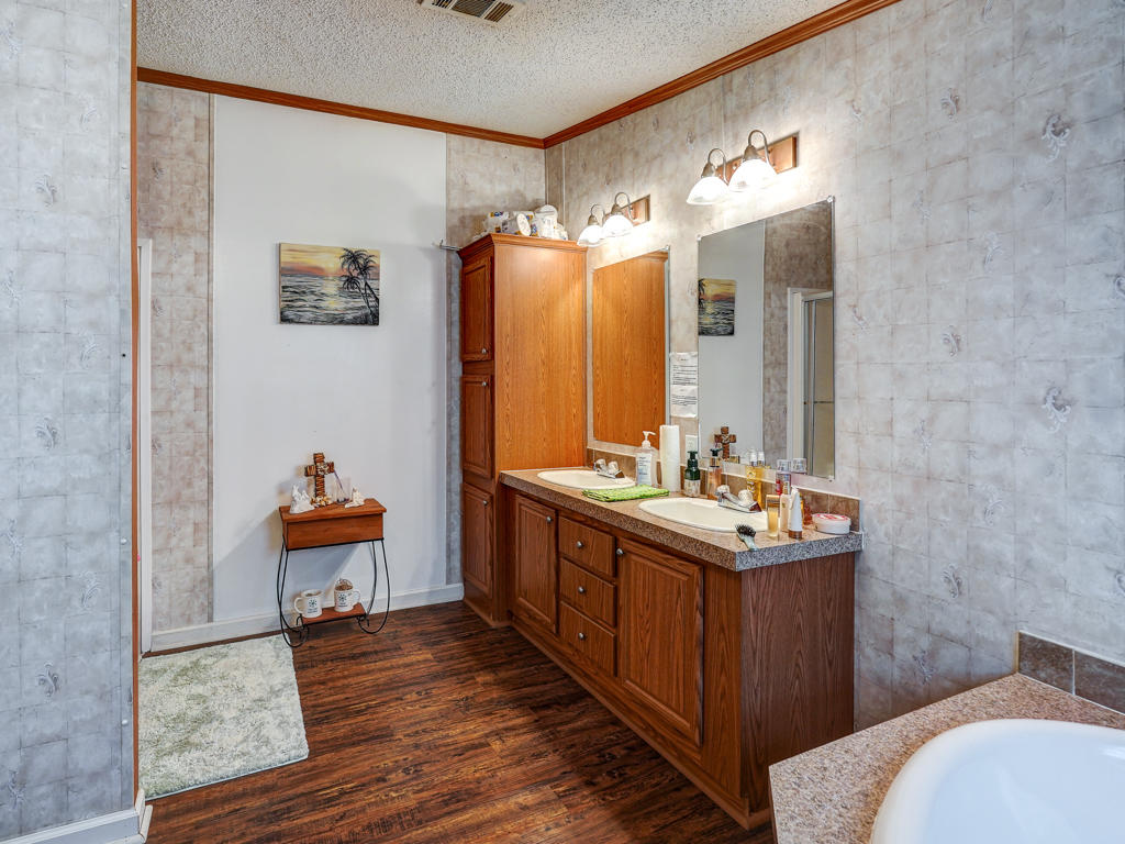 121 Isley Road Blountville, TN 37617 - Photo 25 of 32 121 Isley Rd Blountville MLS-33