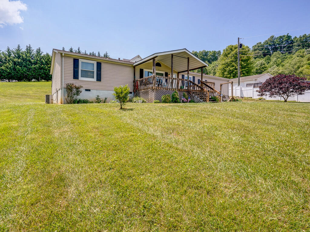 121 Isley Road Blountville, TN 37617 - Photo 6 of 32 121 Isley Rd Blountville MLS-6
