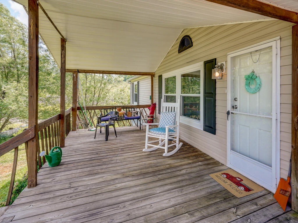 121 Isley Road Blountville, TN 37617 - Photo 8 of 32 121 Isley Rd Blountville MLS-8