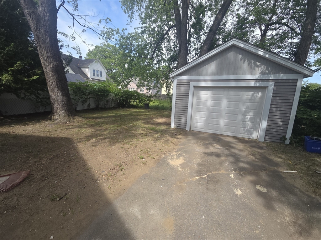 49 Corona Street Springfield, MA 01104 - Photo 2 of 15
