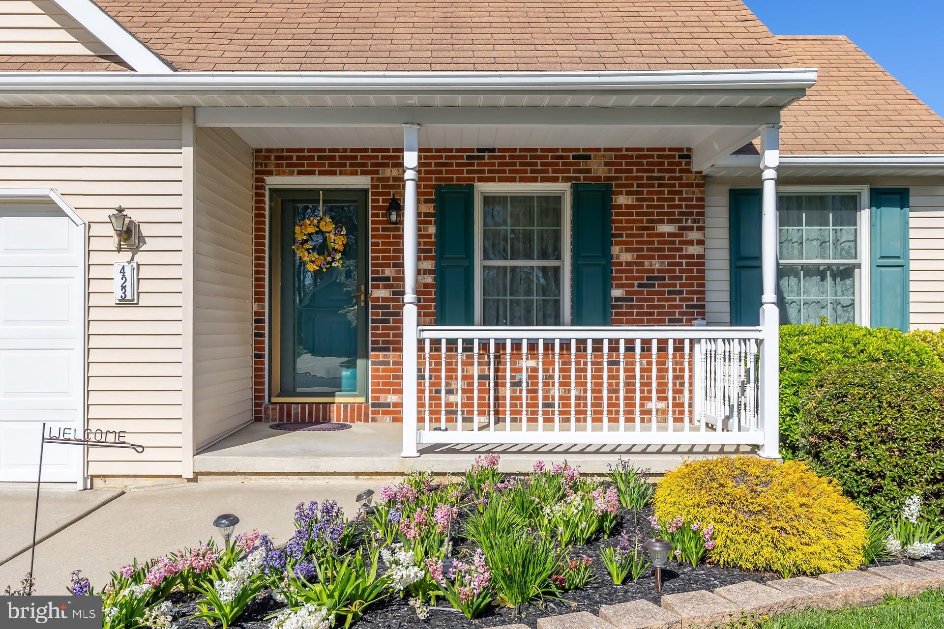 423 Country Way Mickleton, NJ 08056 - Photo 3 of 19 a front view of a house
