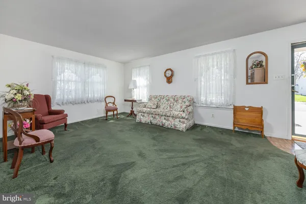 $350,000 | 423 Country Way, Mickleton, NJ 08056