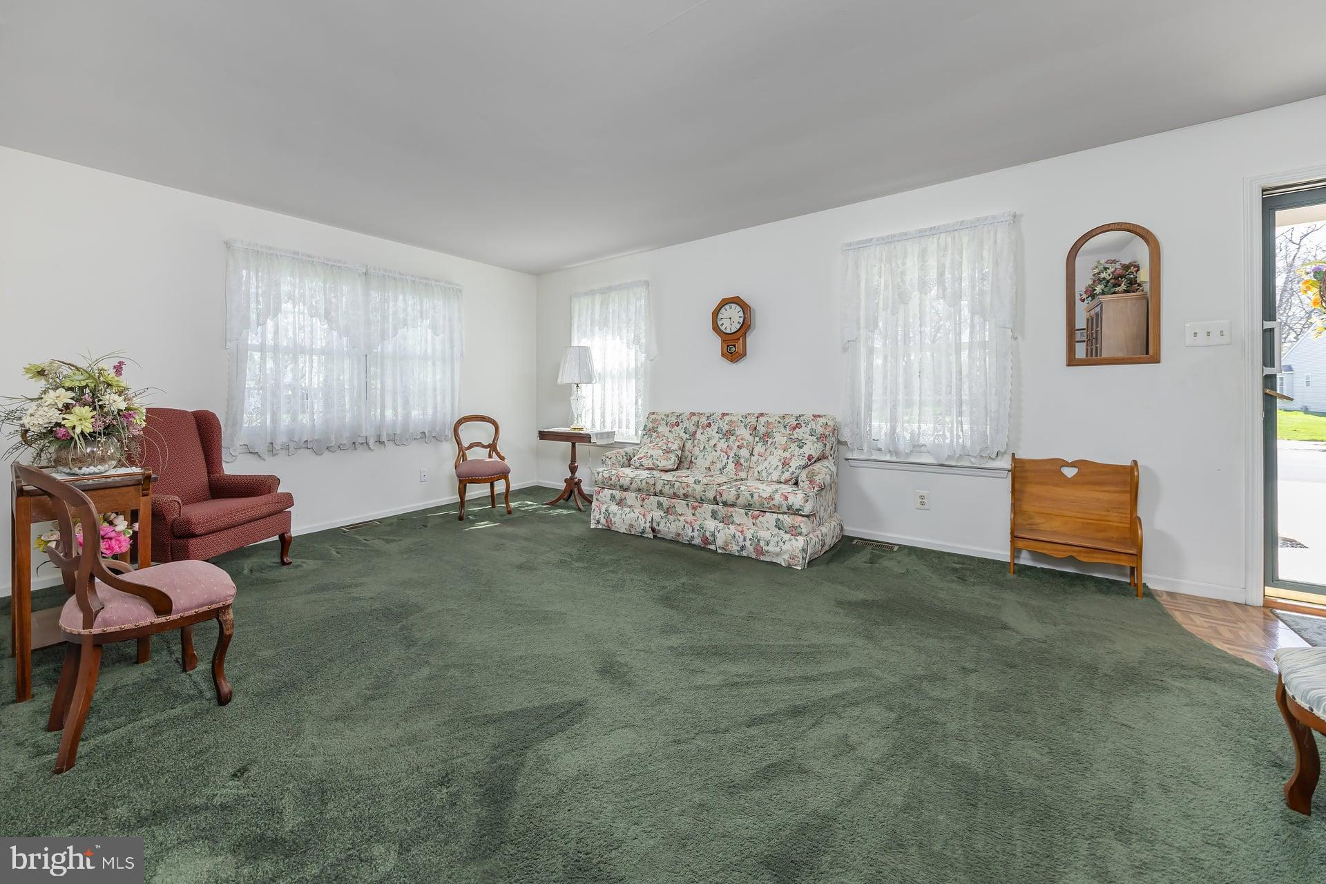 423 Country Way Mickleton, NJ 08056 - Photo 5 of 19 a living room with furniture and a large window