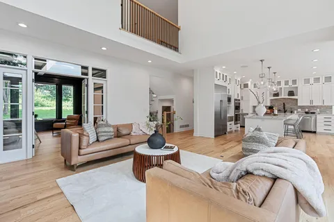 $2,750,000 | 9 Red Forest Way, North Oaks, MN 55127