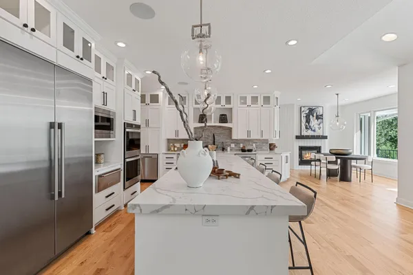 $2,750,000 | 9 Red Forest Way, North Oaks, MN 55127