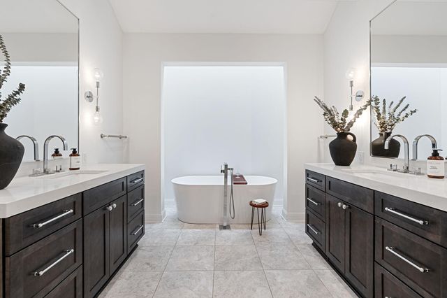 $2,750,000 | 9 Red Forest Way, North Oaks, MN 55127