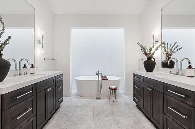 $2,750,000 | 9 Red Forest Way, North Oaks, MN 55127