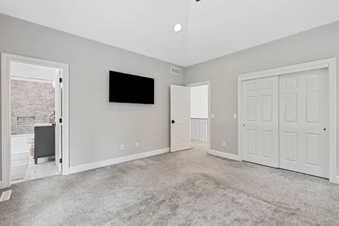 $2,750,000 | 9 Red Forest Way, North Oaks, MN 55127