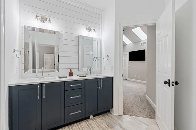 $2,750,000 | 9 Red Forest Way, North Oaks, MN 55127