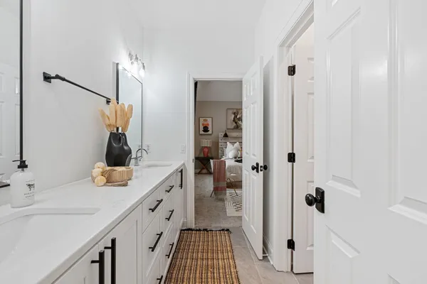 $2,750,000 | 9 Red Forest Way, North Oaks, MN 55127