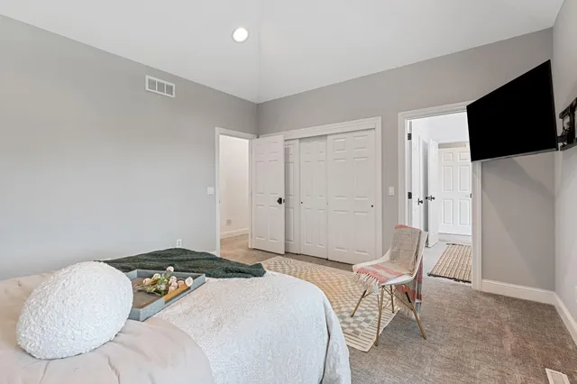 $2,750,000 | 9 Red Forest Way, North Oaks, MN 55127