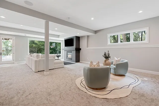 $2,750,000 | 9 Red Forest Way, North Oaks, MN 55127