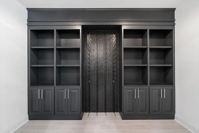 $2,750,000 | 9 Red Forest Way, North Oaks, MN 55127