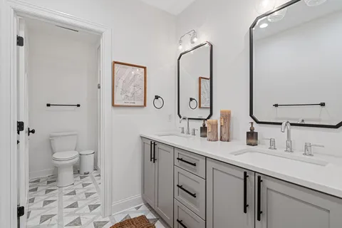 $2,750,000 | 9 Red Forest Way, North Oaks, MN 55127