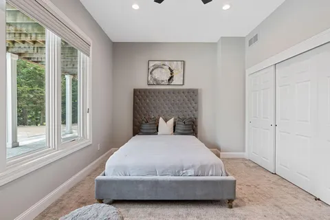 $2,750,000 | 9 Red Forest Way, North Oaks, MN 55127