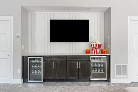 $2,750,000 | 9 Red Forest Way, North Oaks, MN 55127