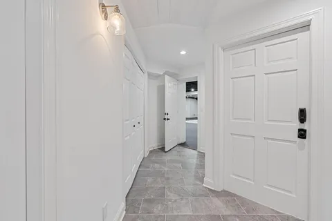 $2,750,000 | 9 Red Forest Way, North Oaks, MN 55127