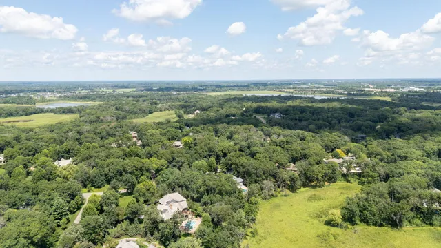 $2,750,000 | 9 Red Forest Way, North Oaks, MN 55127