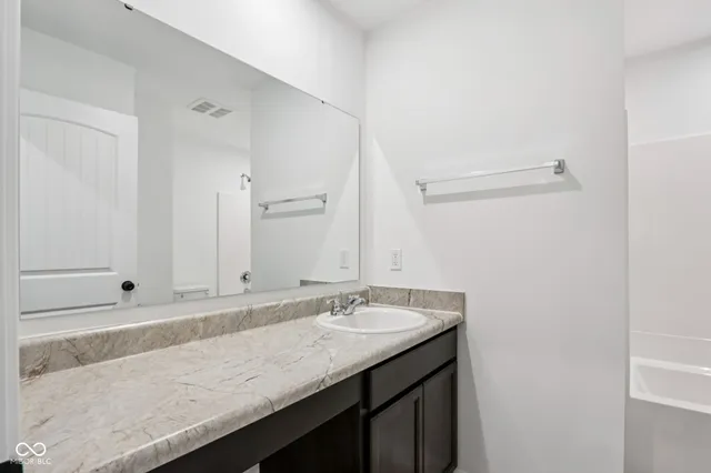 $286,999 | 2020 Black Oak Drive, Shelbyville, IN 46176