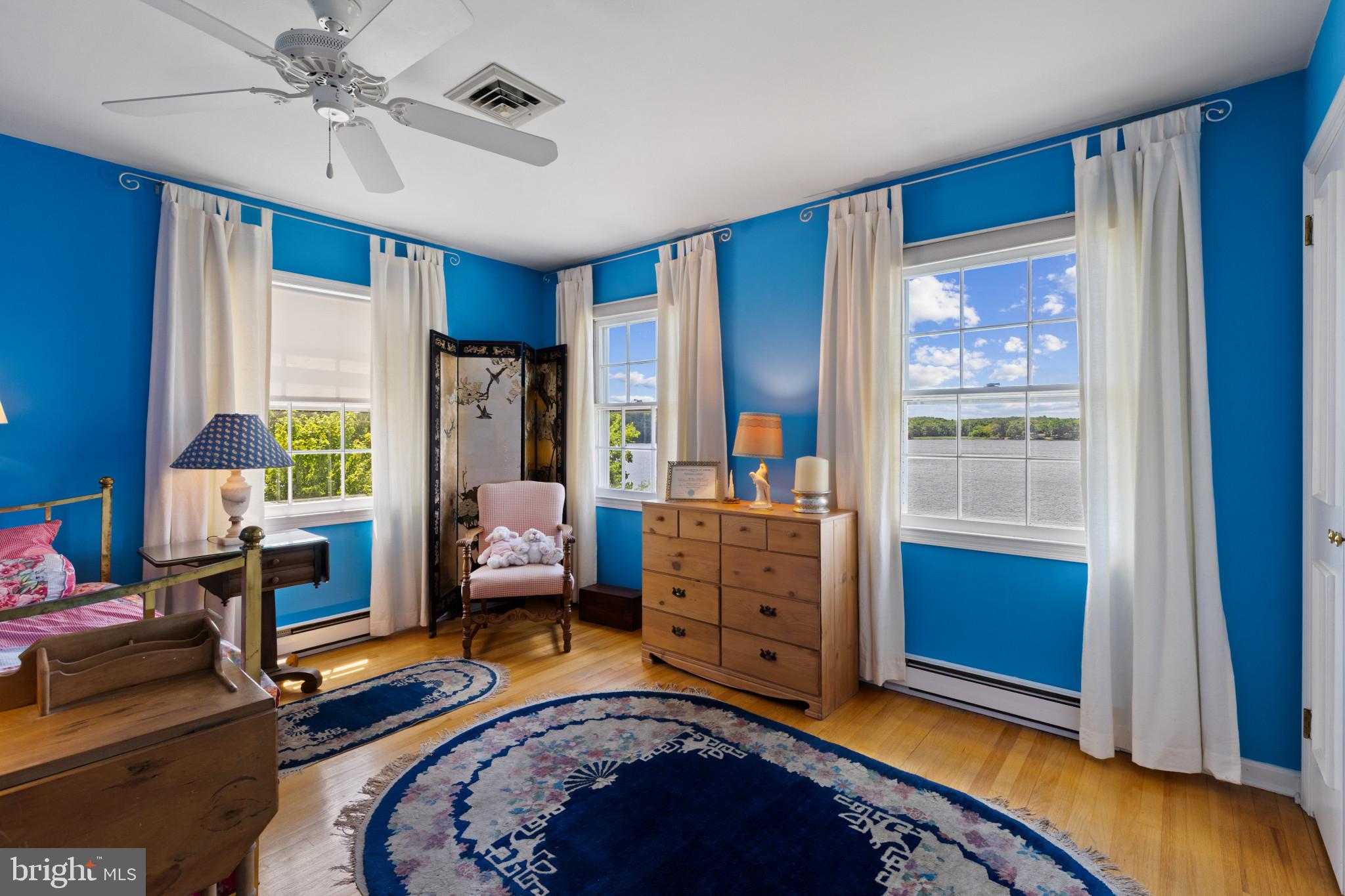 1552 Widows Mite Road Edgewater, MD 21037 - Photo 24 of 51 Upper level bedroom 3