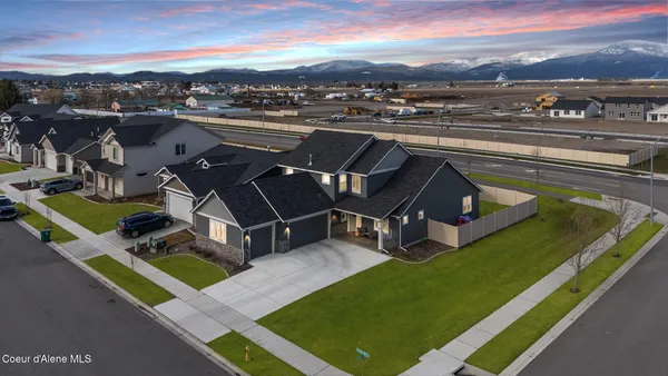 $724,900 | 3366 Cyprus Fox Loop, Post Falls, ID 83854