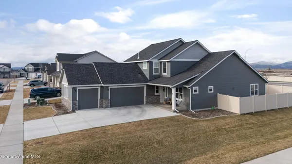 $714,900 | 3366 Cyprus Fox Loop, Post Falls, ID 83854