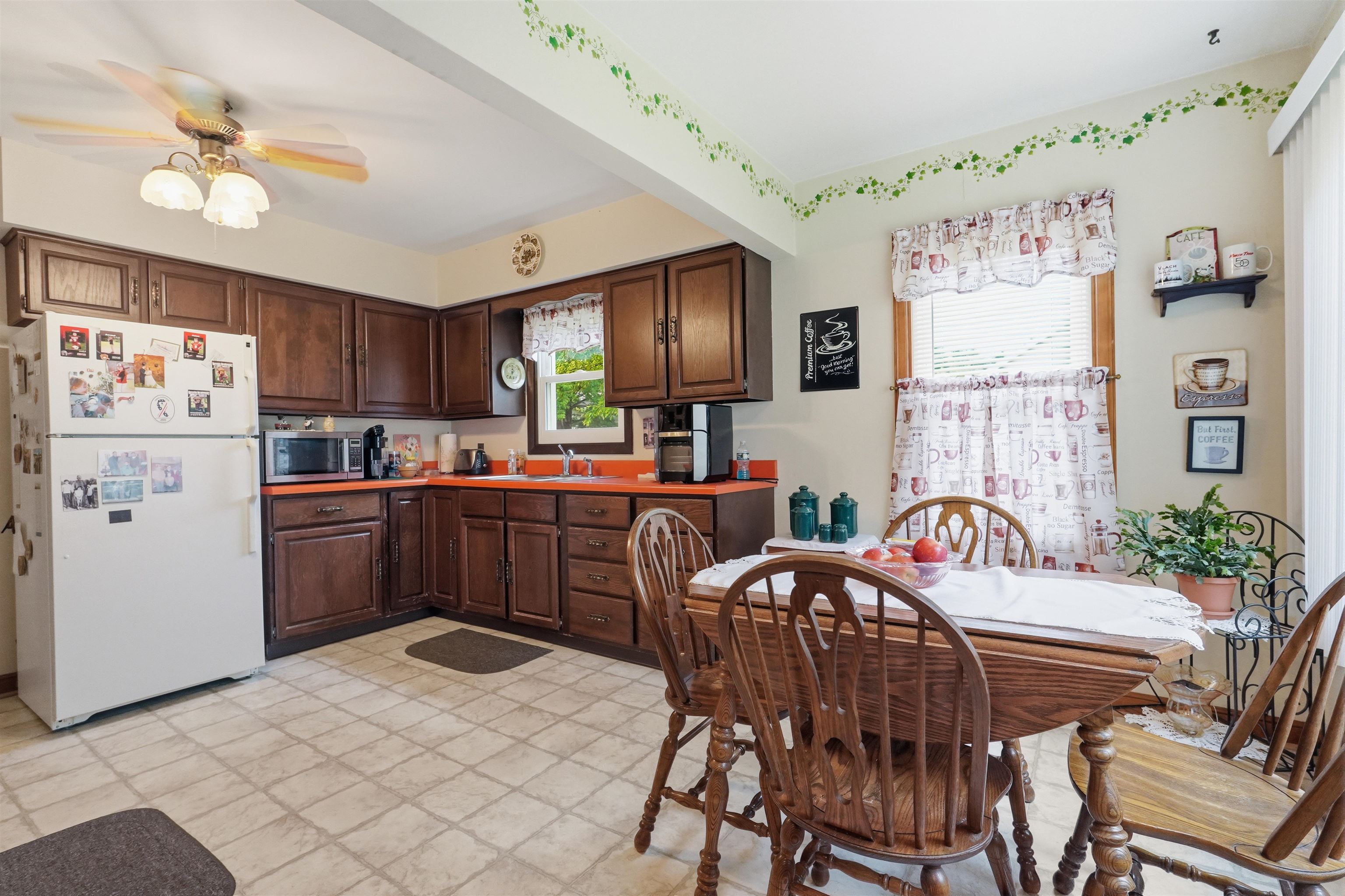 332 South 3rd Street Medford, WI 54451 - Photo 3 of 16