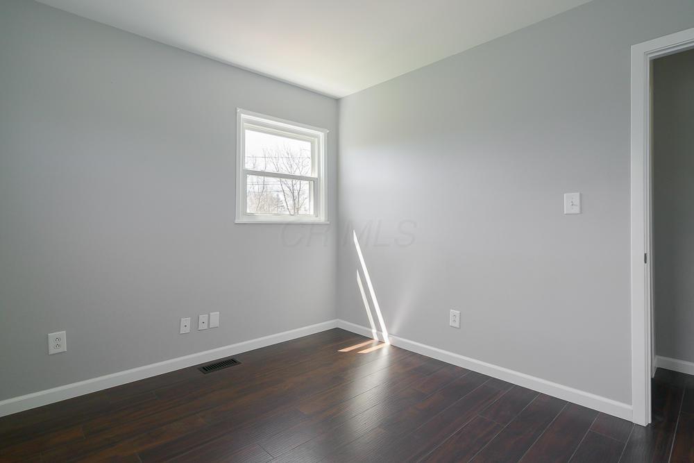 2917 Briggs Road Columbus, OH 43204 - Photo 11 of 31 Gallery Image 11