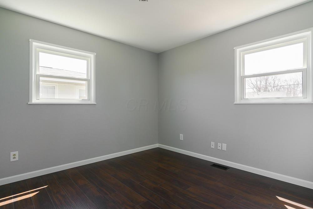 2917 Briggs Road Columbus, OH 43204 - Photo 10 of 31 Gallery Image 10