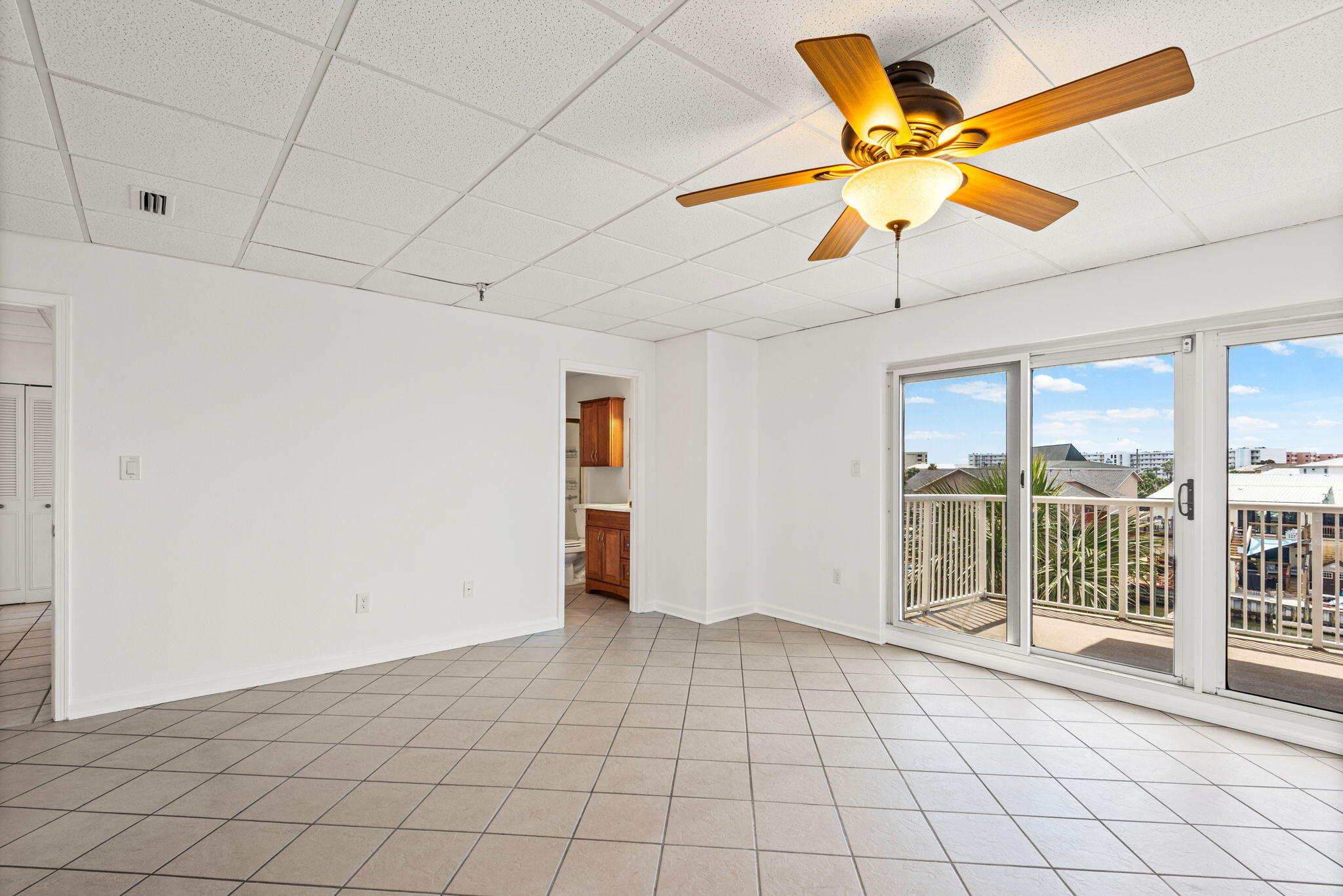 197 Durango Road, Unit 3B Destin, FL 32541 - Photo 12 of 46 17-Sun_King_Towers_3B_20260318_55