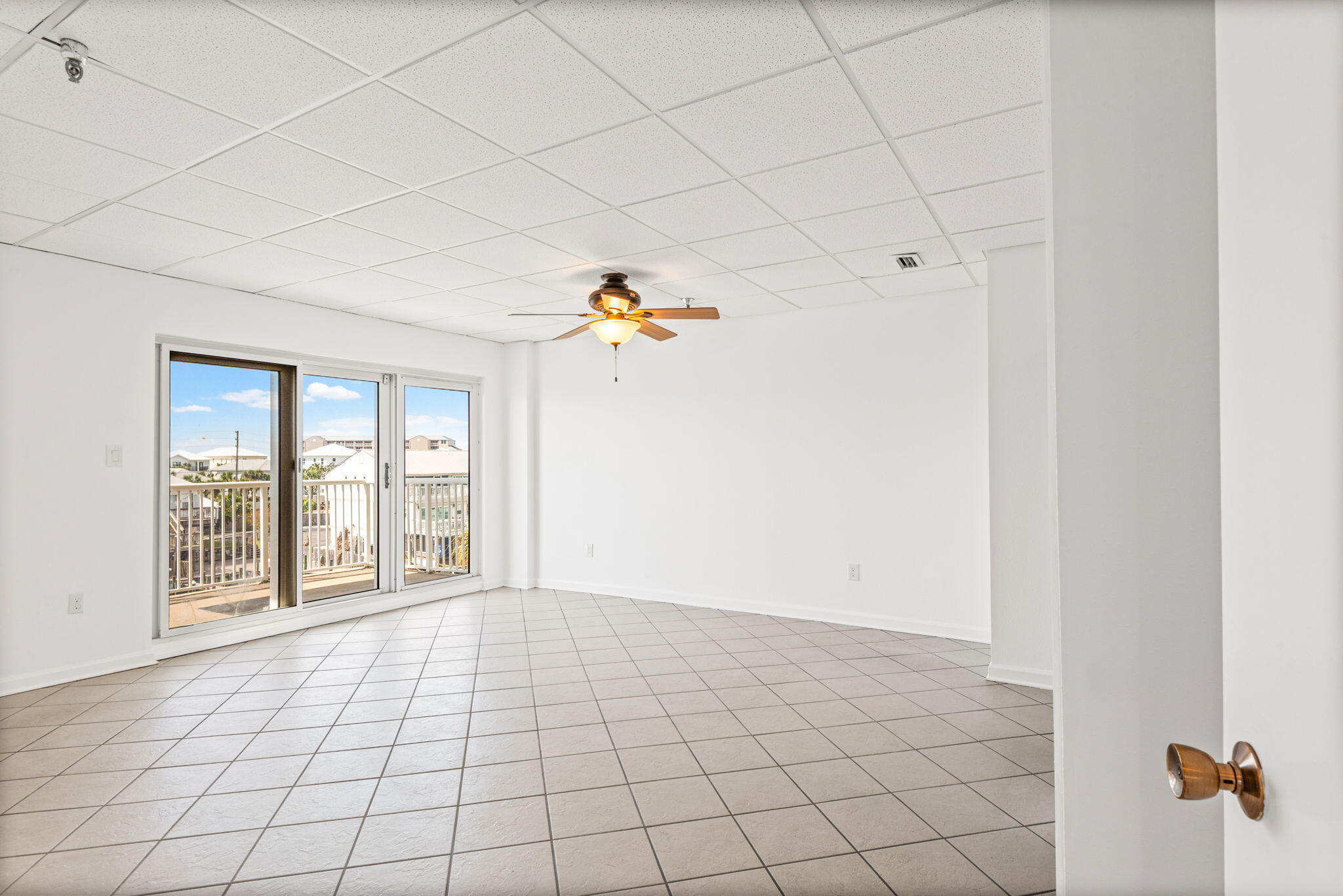 197 Durango Road, Unit 3B Destin, FL 32541 - Photo 27 of 46 15-Sun_King_Towers_3B_20260318_45