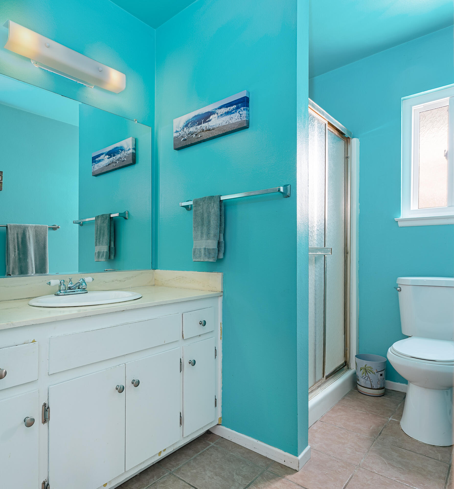 224 Hillview Drive Goleta, CA 93117 - Photo 10 of 20 a bathroom with a toilet sink and mirror