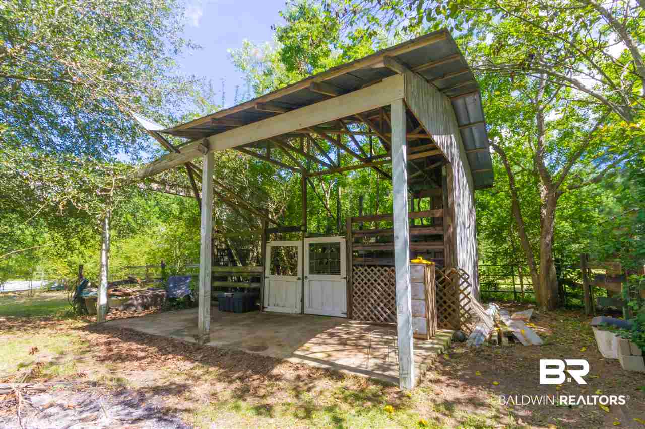 17155 Bemis Lane Elberta, AL 36530 - Photo 22 of 29 Horse Stable