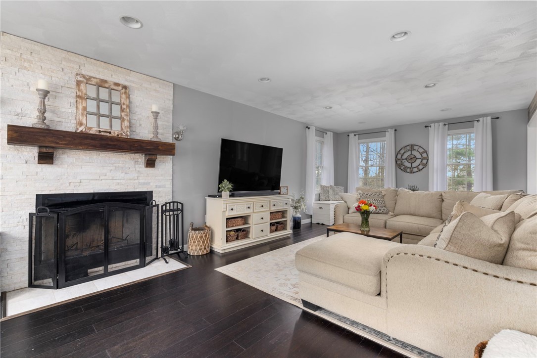 14 Canton Court Cranston, RI 02921 - Photo 21 of 50