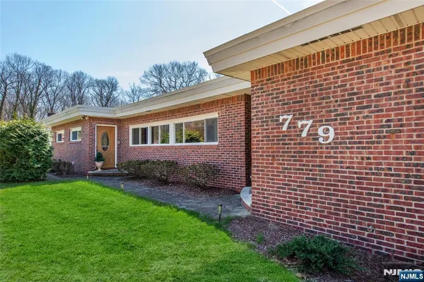 $682,000 | 779 Berdan Avenue, Wayne, NJ 07470
