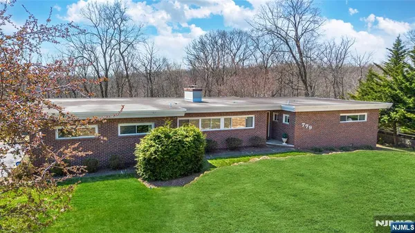 $682,000 | 779 Berdan Avenue, Wayne, NJ 07470