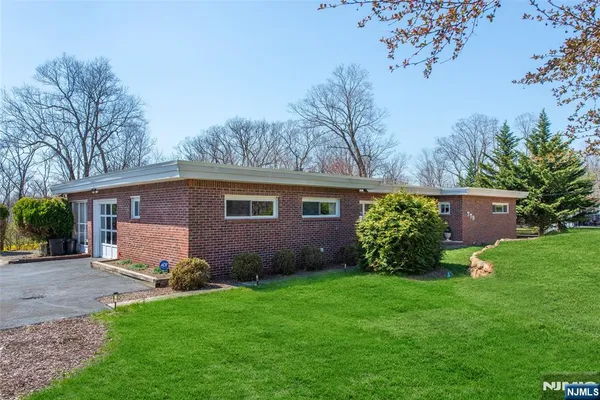 $682,000 | 779 Berdan Avenue, Wayne, NJ 07470