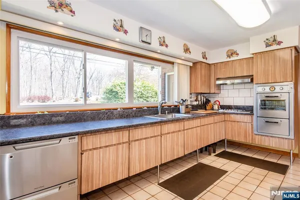 $682,000 | 779 Berdan Avenue, Wayne, NJ 07470