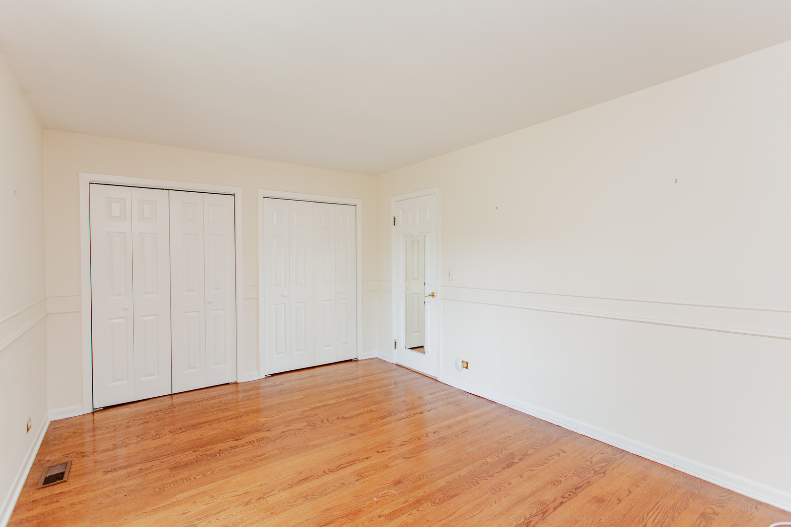 590 Green Bay Road Glencoe, IL 60022 - Photo 17 of 33 a view of empty room