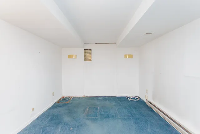 $299,000 | 590 Green Bay Road, Glencoe, IL 60022