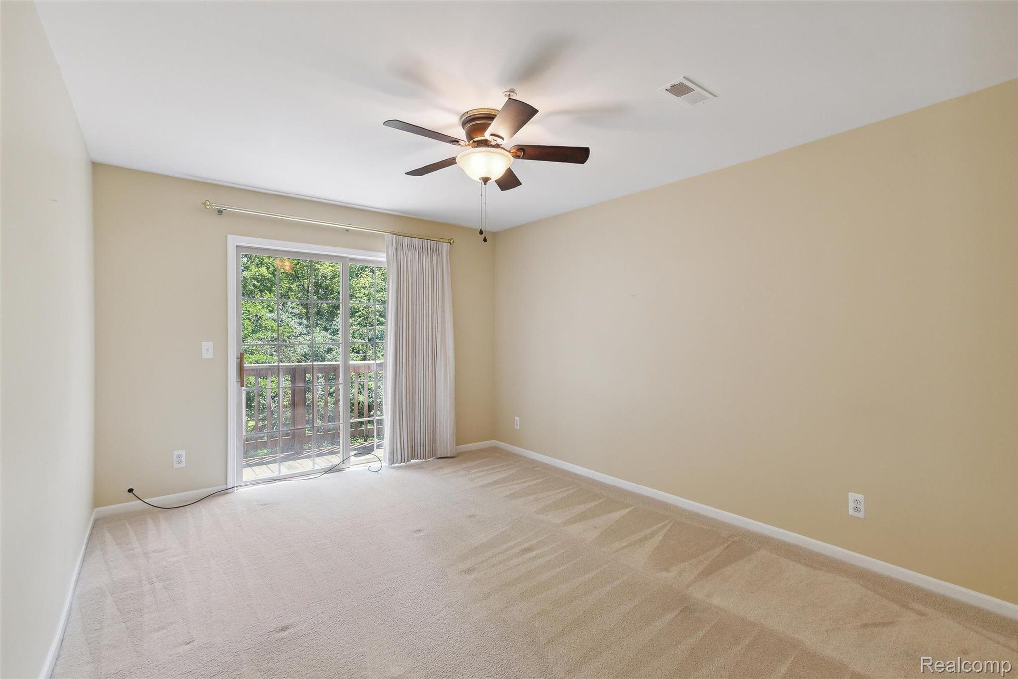 16964 Farmington Road Livonia, MI 48154 - Photo 11 of 38 Gallery Image 11