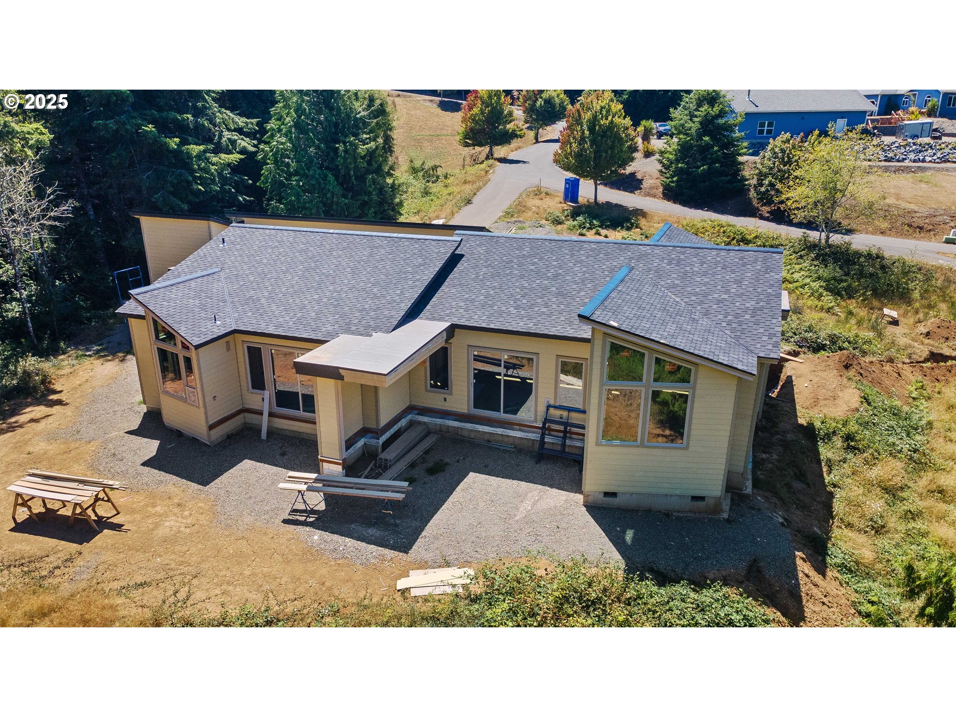 62039 Double Eagle Road Coos Bay, OR 97420 - Photo 7 of 41