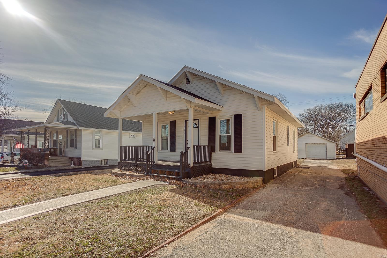 786 Condit Street Wood River, IL 62095 - Photo 1 of 23 Gallery Image 1